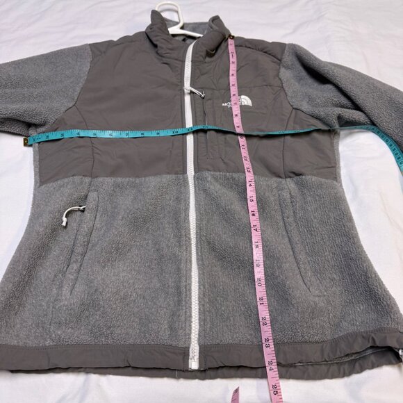 The North Face Denali Jacket Women’s Medium Gray Beige Fleece EUC - Picture 13 of 15